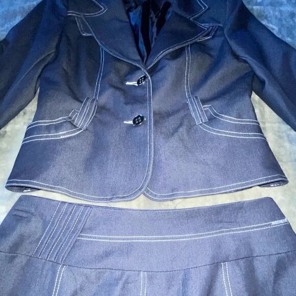 Flattering VTG Mary Tyler Moore Style 2-Piece Vintage Suit - Picture 8 of 11